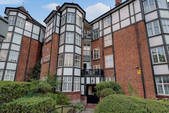 2 Bedroom Flat To Rent In Hendon Way, Hampstead, NW2