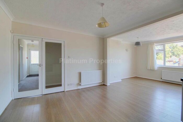 3 Bedroom Flat To Rent In Cambridge Road, Ely, CB7