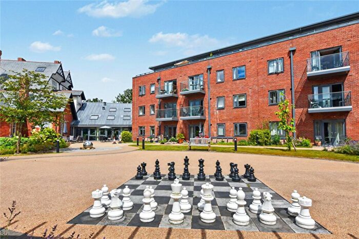 2 Bedroom Apartment For Sale In Lady Ida Lodge, Oak Park Lane, Cookridge, Leeds, LS16