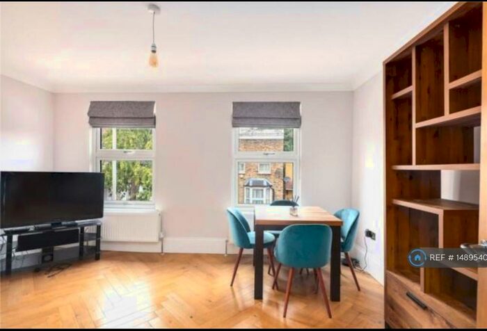 2 Bedroom Flat To Rent In Stratford, London, E15