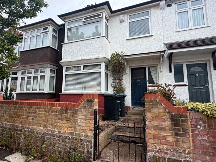 3 Bedroom Terraced House To Rent In Trosley Avenue, Gravesend, Kent, DA11
