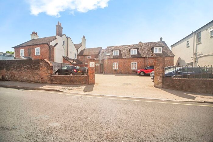 1 Bedroom Flat For Sale In High Street, Totton, Southampton, Hampshire, SO40