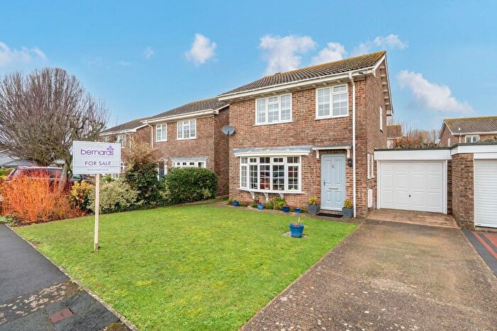 3 Bedroom Property For Sale In Island Close, Hayling Island, PO11