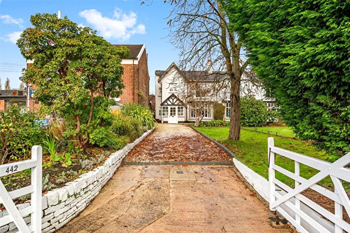 4 Bedroom Semi-detached House For Sale In Didsbury Road, Heaton Mersey, Stockport, SK4