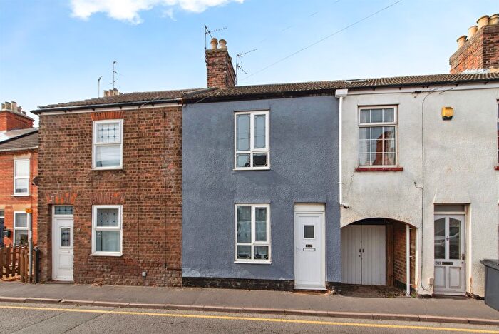 2 Bedroom Terraced House For Sale In Hawthorn Bank, Spalding, PE11