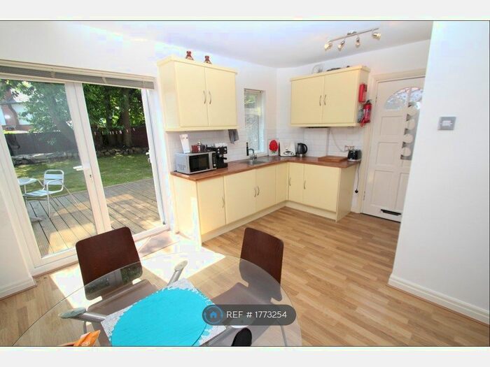 2 Bedroom Semi-Detached House To Rent In Henconner Crescent, Leeds, LS7