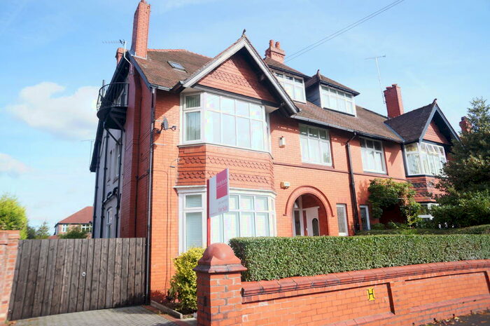 2 Bedroom Apartment To Rent In Old Broadway, Didsbury, M20