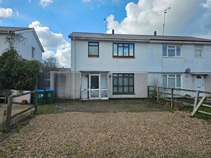 3 Bedroom Semi-Detached House To Rent In Old Stoke Road, Aylesbury, HP21