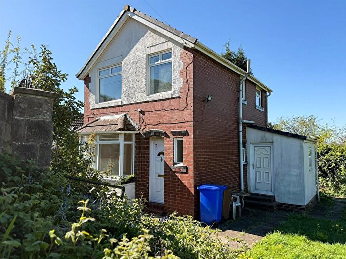 3 Bedroom Detached House For Sale In Ambleside Place, Burslem, ST6