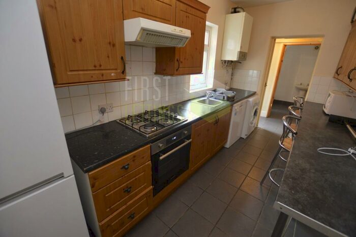 4 Bedroom Terraced House To Rent In Hartopp Road, Leicester, LE2