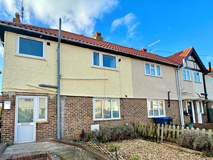 1 Bedroom Flat To Rent In Ruskin Road, Worthing, BN14