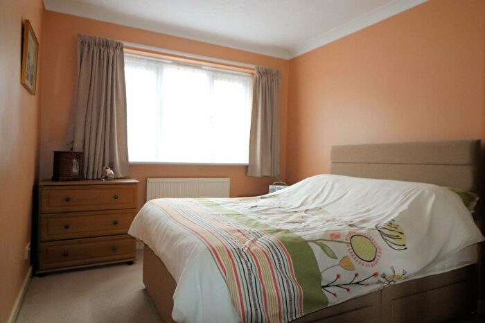 1 Bedroom Flat For Sale In Knights Court, The Nursery, Erith, DA8