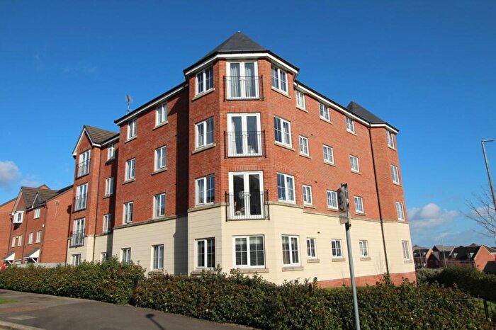 2 Bedroom Apartment To Rent In Oak Drive, Leeds, West Yorkshire, LS10
