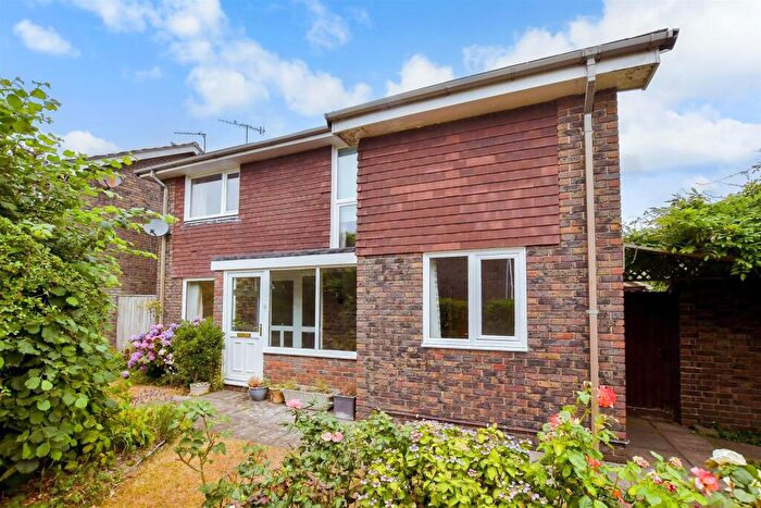 4 Bedroom Detached House For Sale In Maplehurst Road, Chichester, West Sussex, PO19