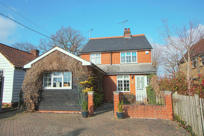 4 Bedroom Detached House For Sale In Laindon Common Road, Little Burstead, CM12