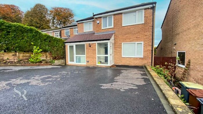4 Bedroom Detached House For Sale In Linglongs Avenue, Whaley Bridge, SK23