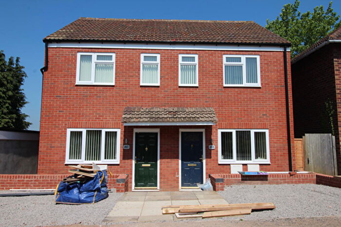 2 Bedroom Semi Detached House To Rent In Buckley Road, Leamington Spa, CV32