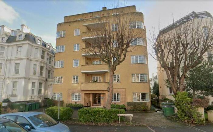 1 Bedroom Flat For Sale In Flat 19, Quain Court, Folkestone, Kent, CT20 2hh (lot No:21)
