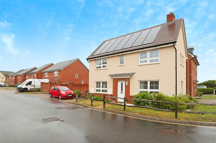 3 Bedroom Detached House For Sale In Becket Crescent, Bournemouth, Dorset, BH11