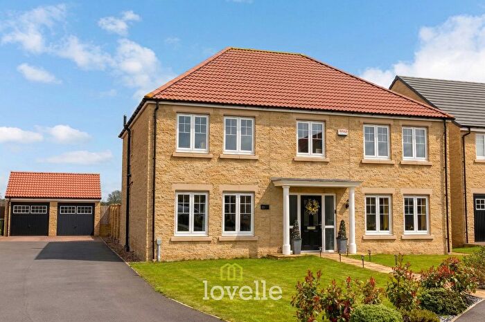 5 Bedroom Detached House For Sale In Albertross Drive, Humberston, DN36