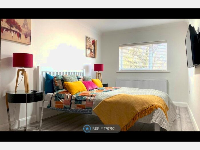 1 Bedroom Flat To Rent In Incl All Bills, Cambridge, CB1