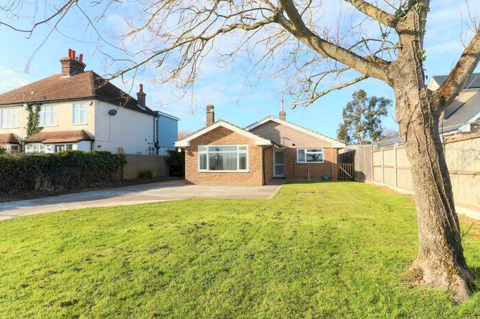 3 Bedroom Detached Bungalow To Rent In Upstreet, CT3