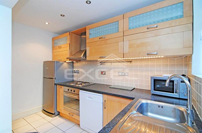 2 Bedroom Apartment To Rent In Frognal, Hampstead, London, NW3