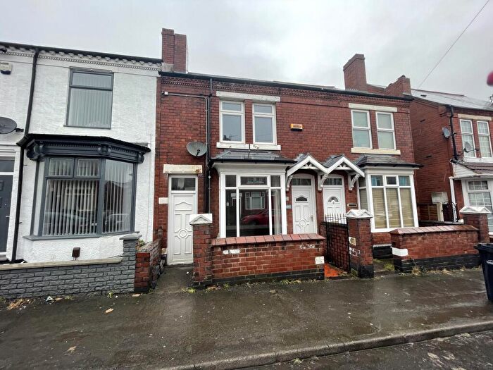 3 Bedroom House To Rent In Halesowen, West Midlands, B62