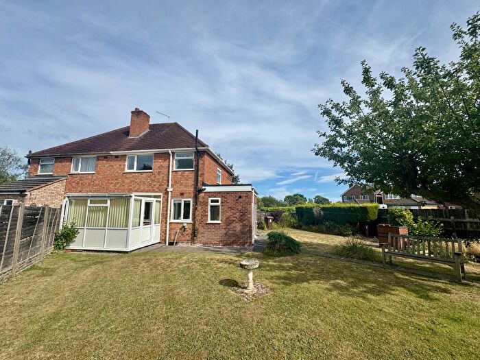 3 Bedroom Semi-Detached House For Sale In Coppice Road, Solihull, B92
