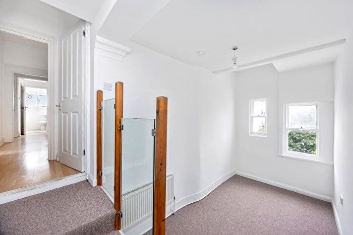 2 Bedroom Flat For Sale In Flat, Medina Villas, Hove, BN3