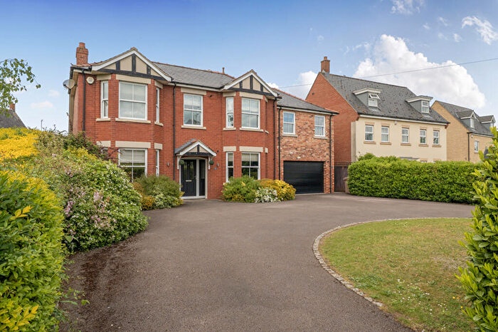 5 Bedroom Detached House For Sale In Evesham Road, Bishops Cleeve, Cheltenham, GL52