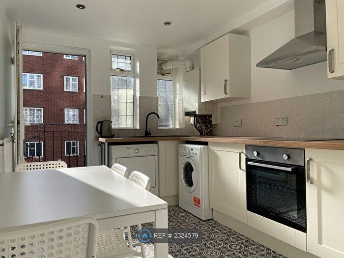 3 Bedroom Flat To Rent In Stanley Court, Birmingham, B15
