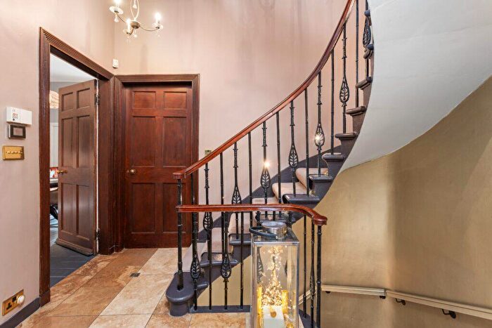 4 Bedroom Town House For Sale In Ann Street, Stockbridge, Edinburgh, EH4