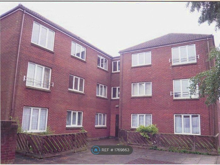 2 Bedroom Flat To Rent In Halton Close, Lincoln, LN6