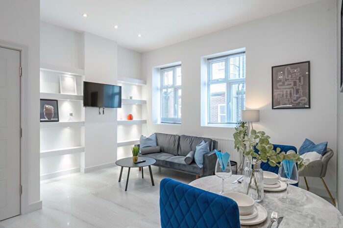 1 Bedroom Flat To Rent In Broadway, Didcot, OX11