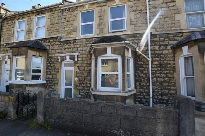 2 Bedroom Detached House To Rent In Inverness Road, Bath, Somerset, BA2