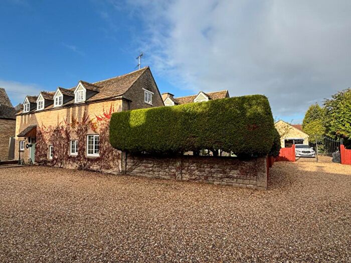 4 Bedroom Detached House For Sale In High Street, Market Deeping, PE6