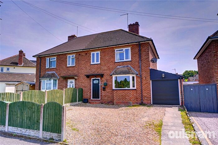 3 Bedroom Semi-Detached House For Sale In Steynors Avenue, Droitwich, Worcestershire, WR9
