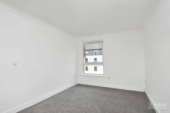 2 Bedroom Flat For Sale In / Ferry Gait Crescent, Silverknowes, EH4