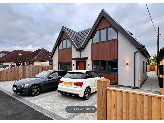 1 Bedroom Flat To Rent In Churchill Road, Kidlington, OX5