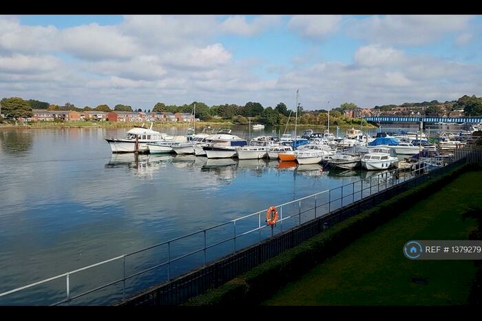 2 Bedroom Flat To Rent In Vespasian Quay, Southampton, SO18