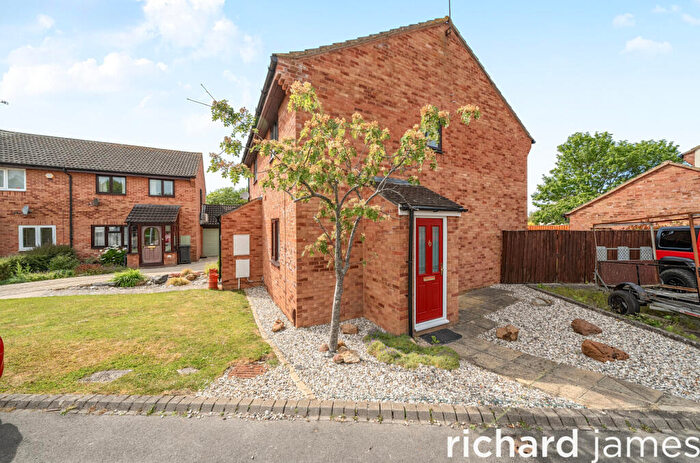 2 Bedroom Semi Detached House For Sale In Stanbridge Park, Ramleaze, Swindon, SN5