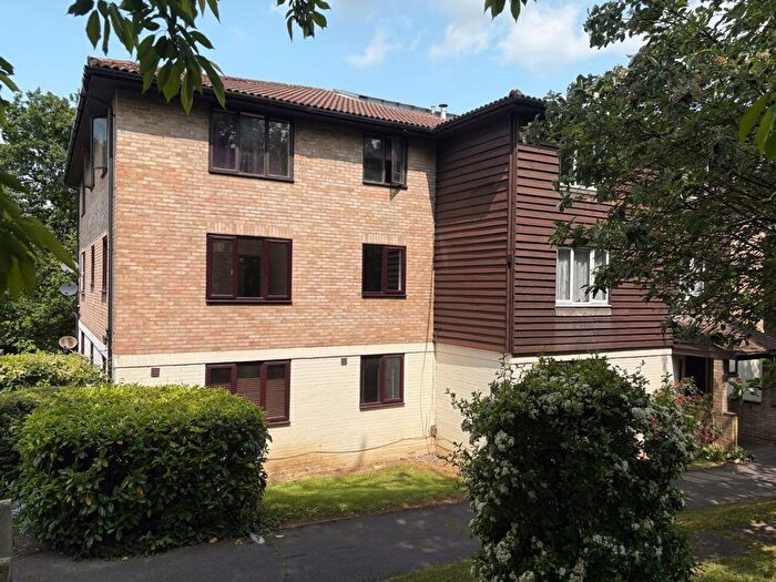 1 Bedroom Flat To Rent In Fairbairn Close, Purley, CR8