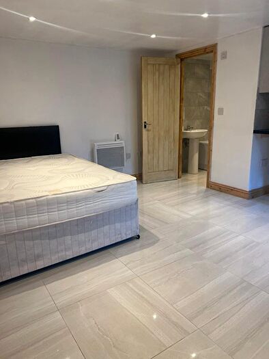 Studio To Rent In Crossland Road, Huddersfield, HD1