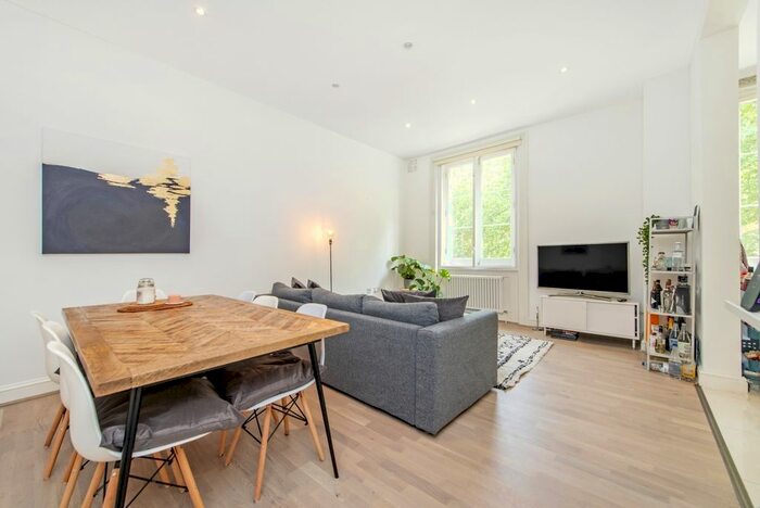 2 Bedroom Flat To Rent In Westbourne Terrace, London, W2