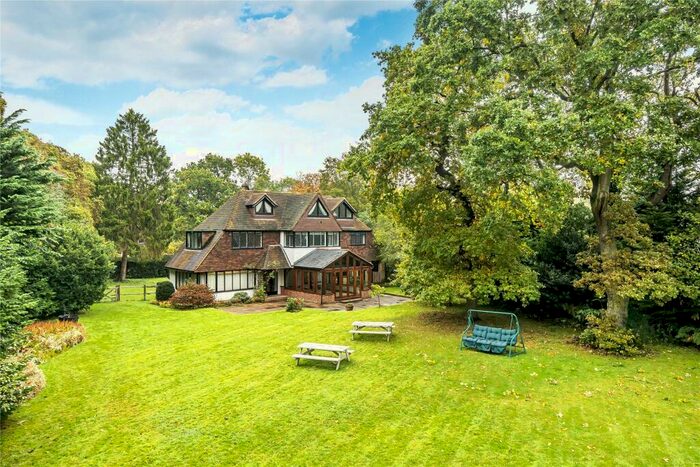 5 Bedroom Detached House For Sale In Oak Grange Road, West Clandon, Surrey, GU4