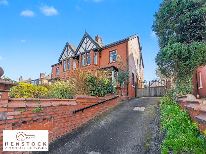 4 Bedroom Semi Detached House For Sale In Rochdale Road, Manchester, M9