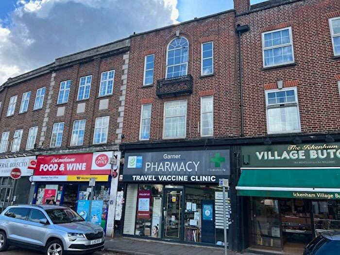 2 Bedroom Flat To Rent In Swakeleys Road, Ickenham, UB10