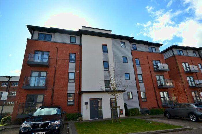 2 Bedroom Flat To Rent In Rembrandt Way, Watford, Hertfordshire, WD18