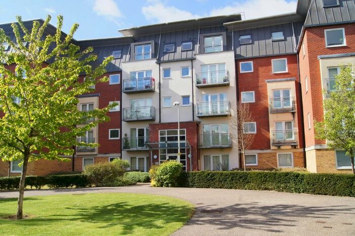 2 Bedroom Flat To Rent In Winterthur Way, Basingstoke, RG21